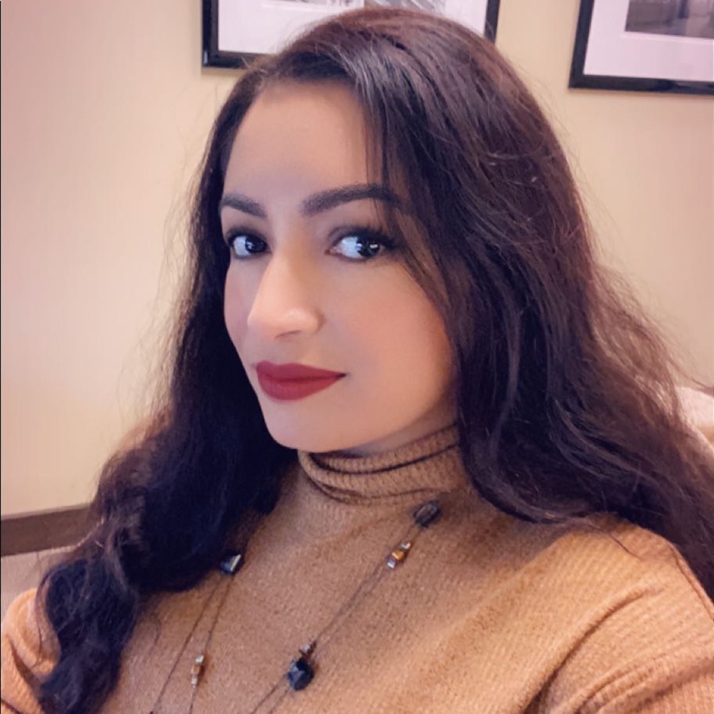 Meet your Posher, Nadia